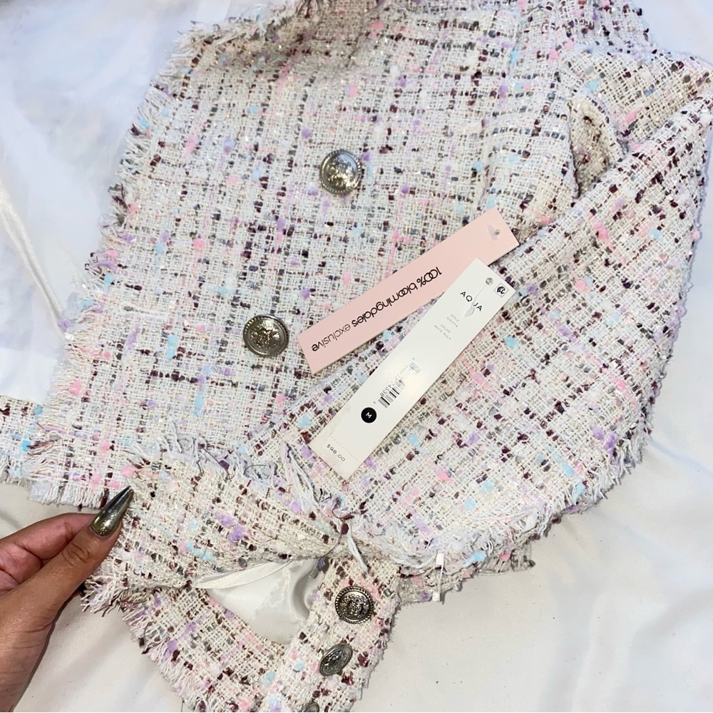 Bloomingdale's Exclusive AQUA blazer
NEW with tags! - Picture 3 of 5